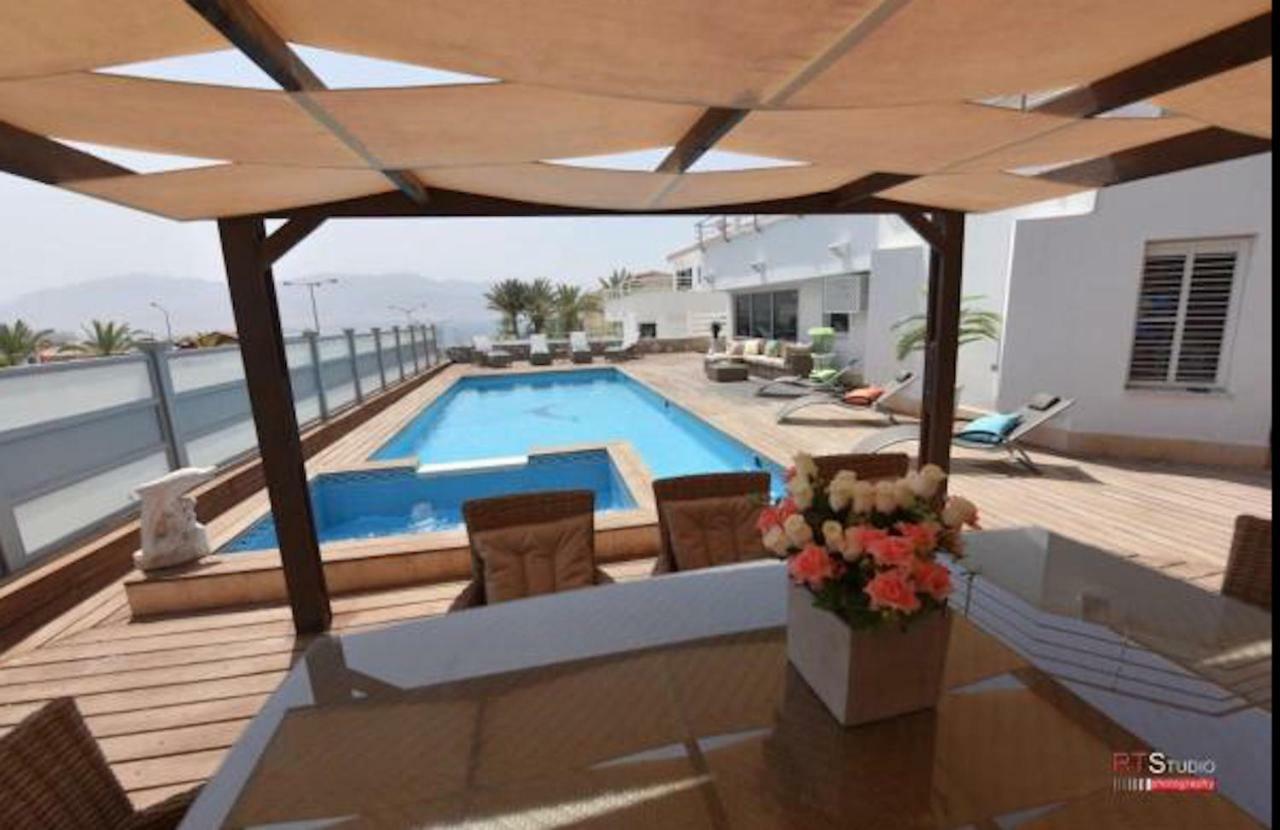 Villa With Heated Pool And Jacuzzi Sea View 300M Front Of The Beach Eilat Exterior foto